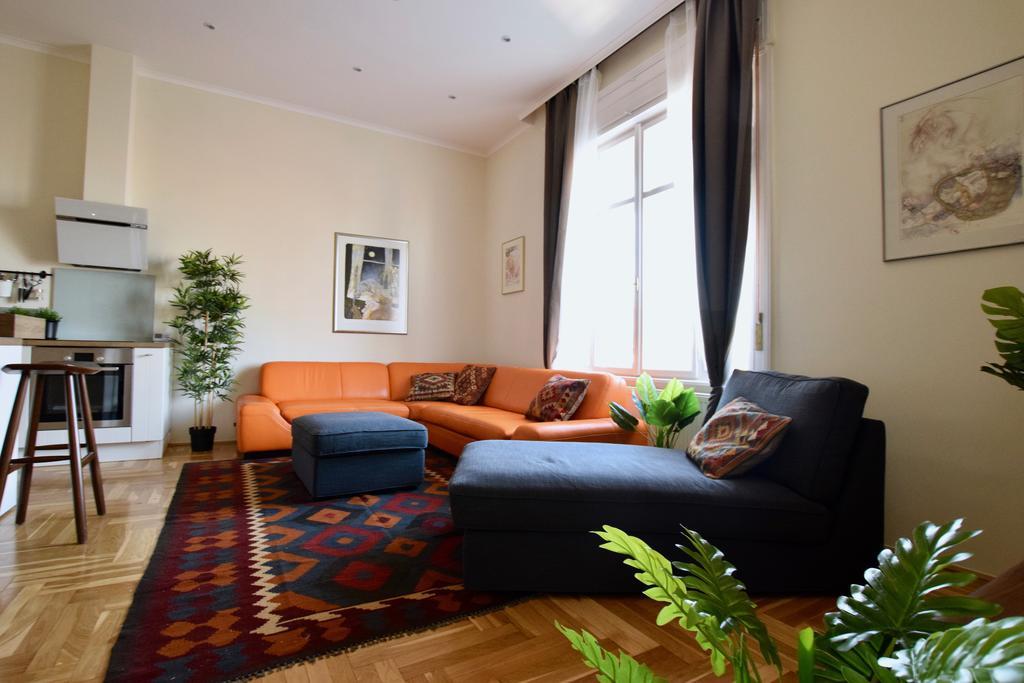 Luxury Apartment By Hi5 - Kiraly Street Suite Budapest Exterior photo