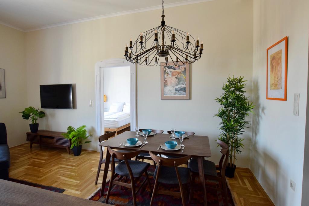 Luxury Apartment By Hi5 - Kiraly Street Suite Budapest Exterior photo