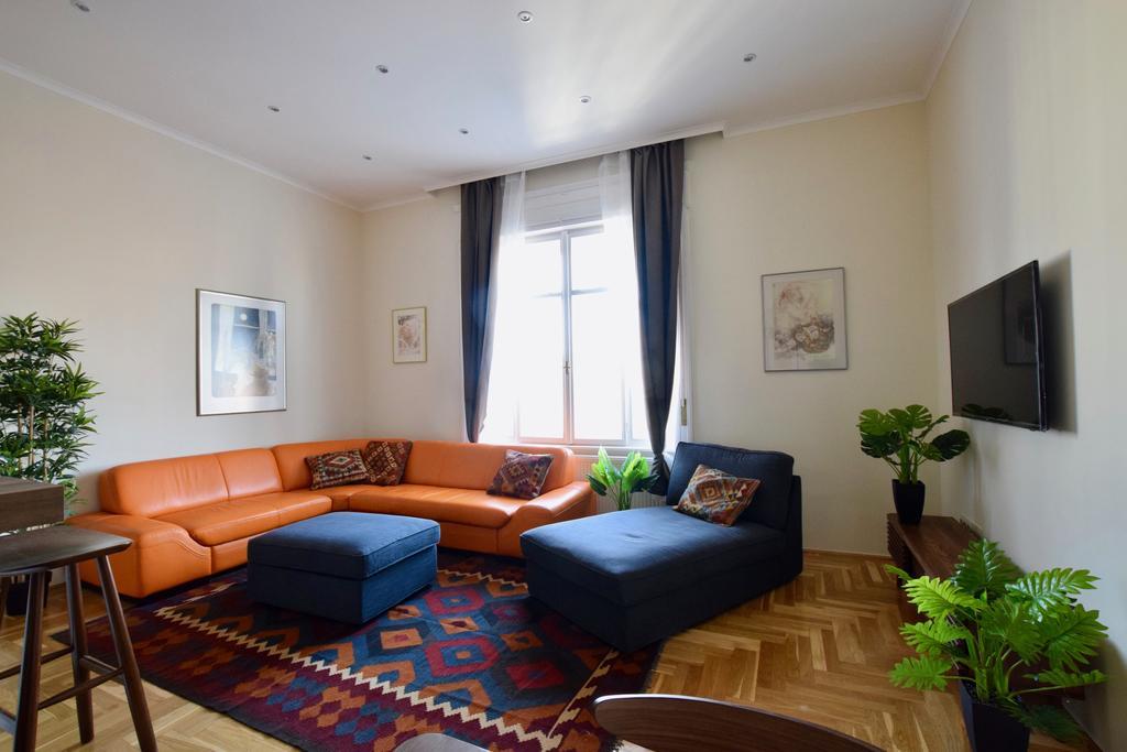 Luxury Apartment By Hi5 - Kiraly Street Suite Budapest Exterior photo