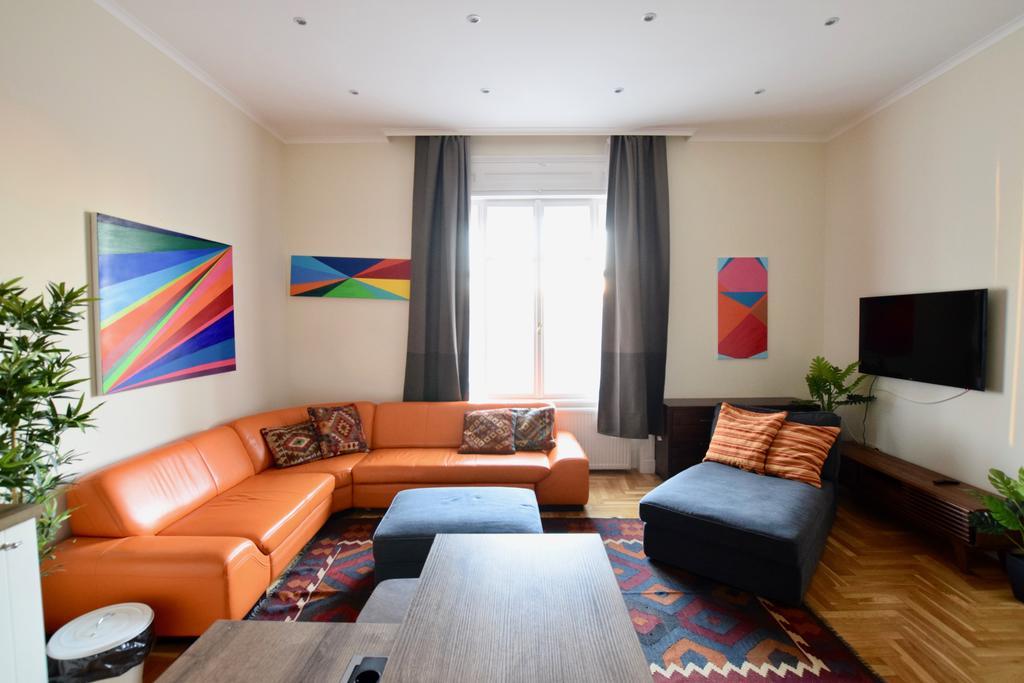 Luxury Apartment By Hi5 - Kiraly Street Suite Budapest Exterior photo